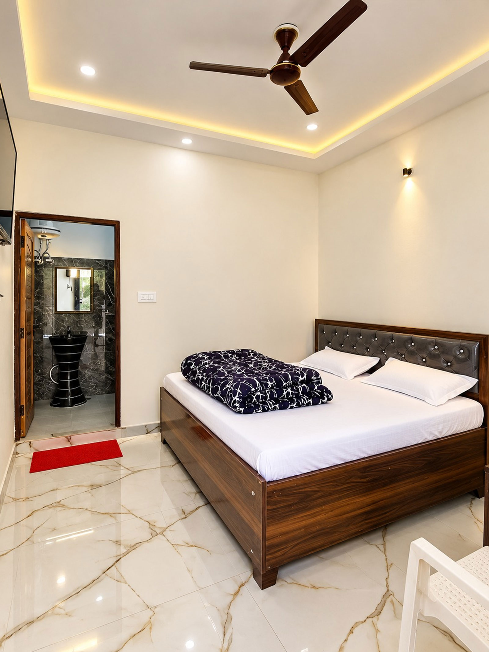 Deluxe Mountain View Room
